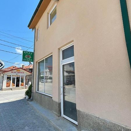 Vila 5 Hotel Prilep Eksteriør billede